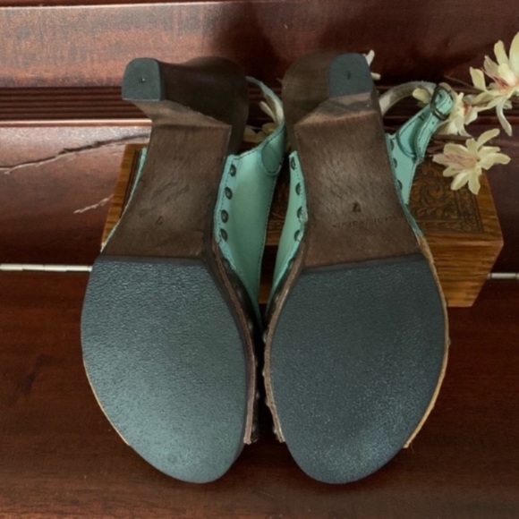 Retro Delight Jeffrey Campbell Studded Slingbacks - Picture 14 of 16